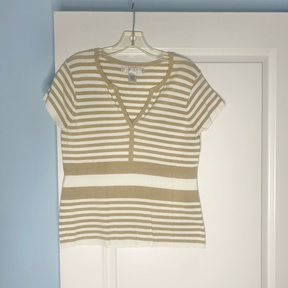 🍓6/$15🍓 Tan & White Striped Tshirt
